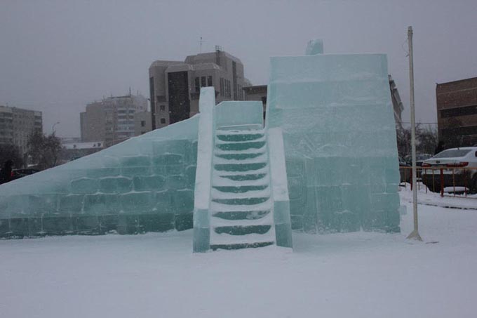 哈爾濱室外冰滑梯制作